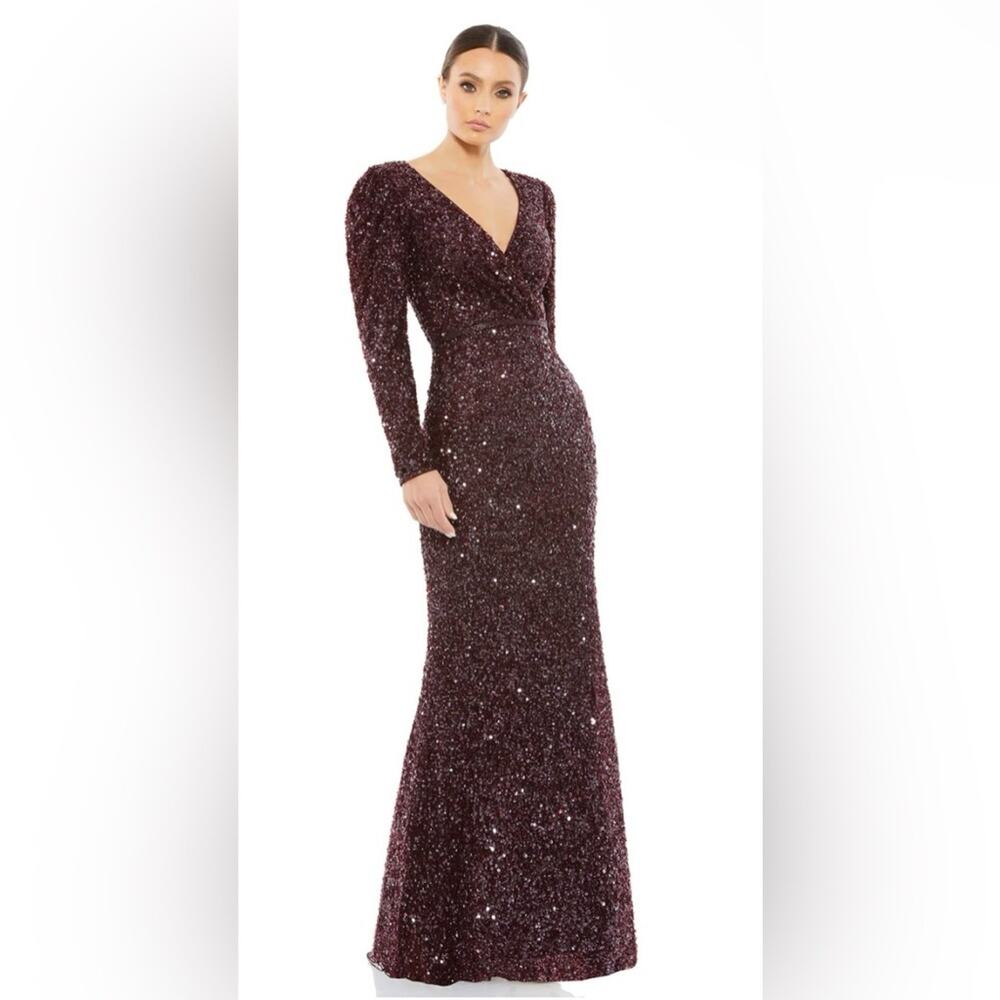 Mac Duggal 5177 With a sheer insert low V-neckline and long sleeve size 10 nwt